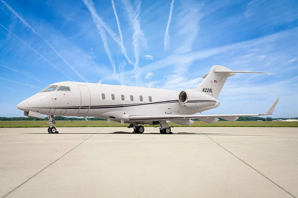 Exterior view of a 2008 Bombardier Challenger 300, N999ND.