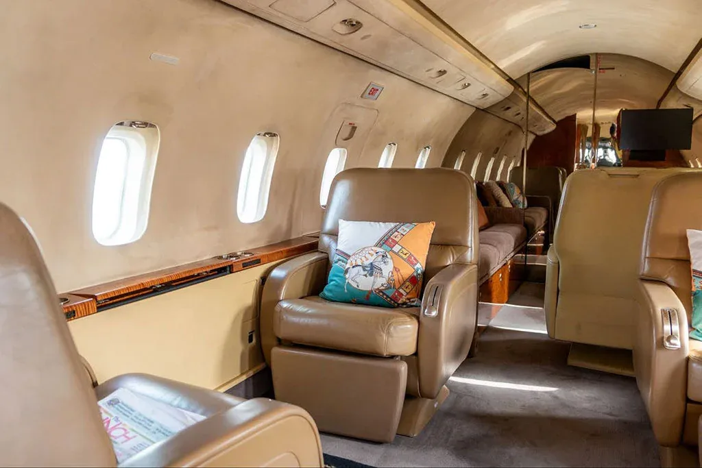 Cabin interior of a 1985 Bombardier Challenger 601-3A.