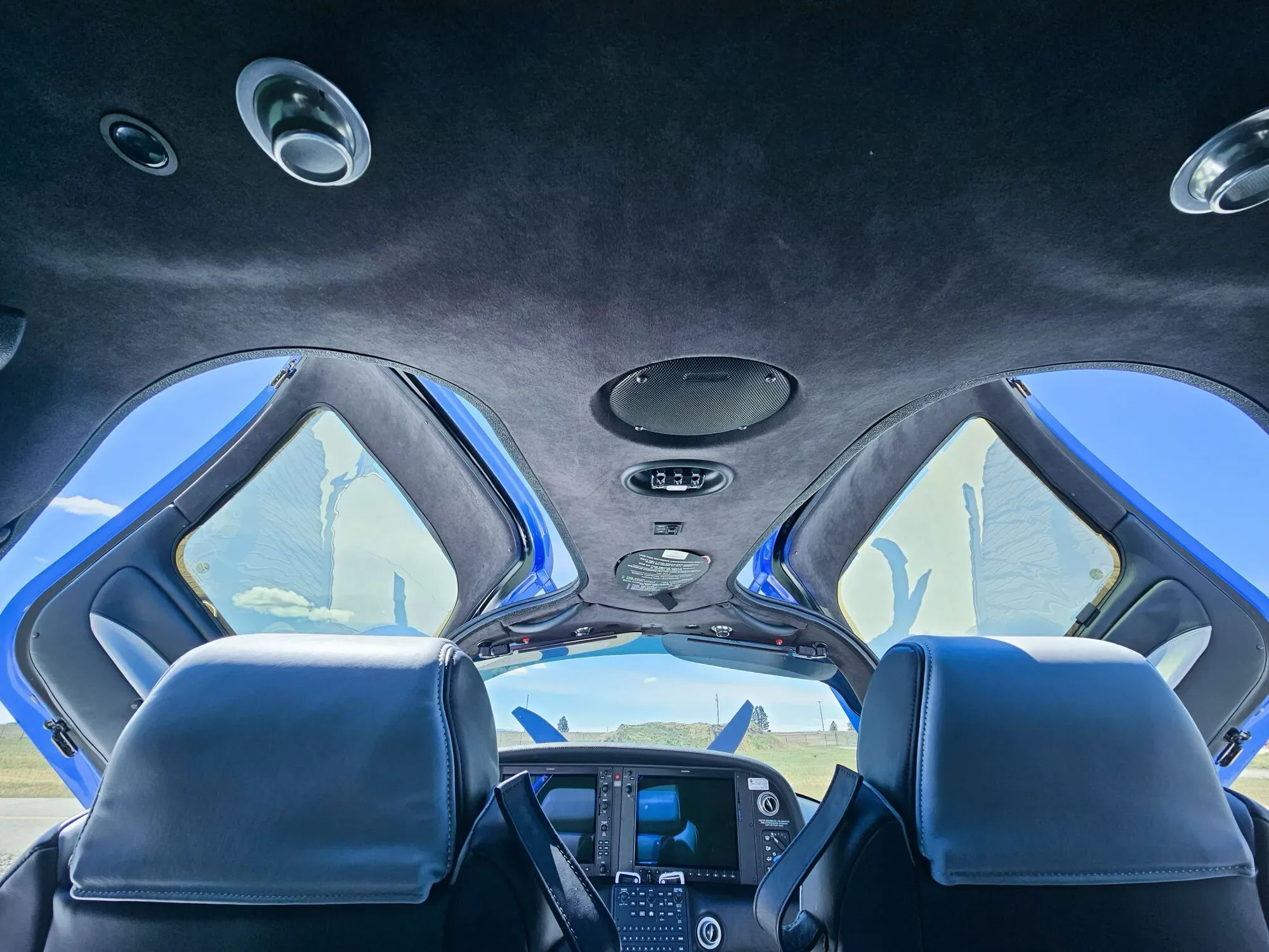 Cabin interior of a 2023 Cirrus SR22T G6 GTS.