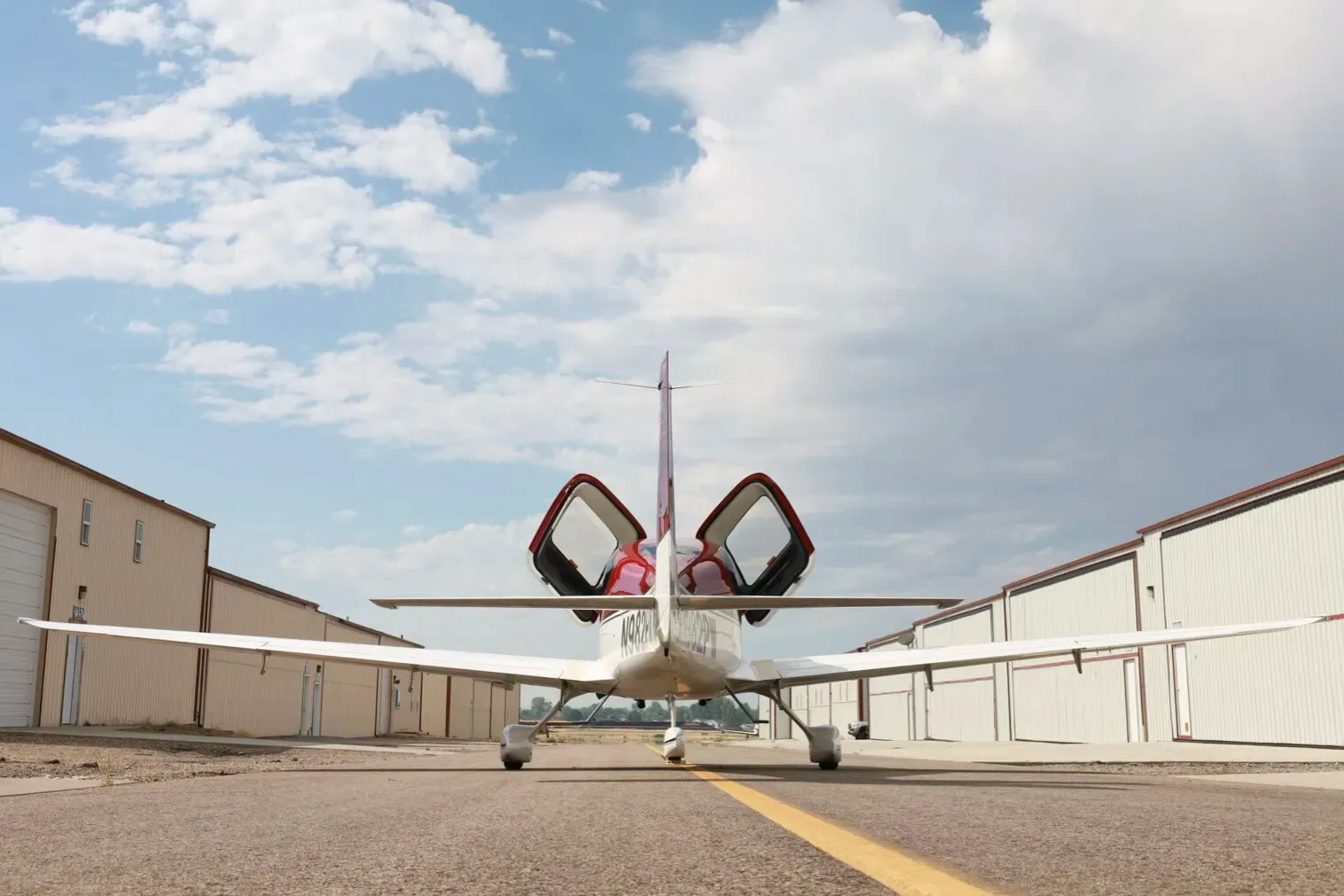 Exterior view of a 2011 Cirrus SR22 G3 Turbo.