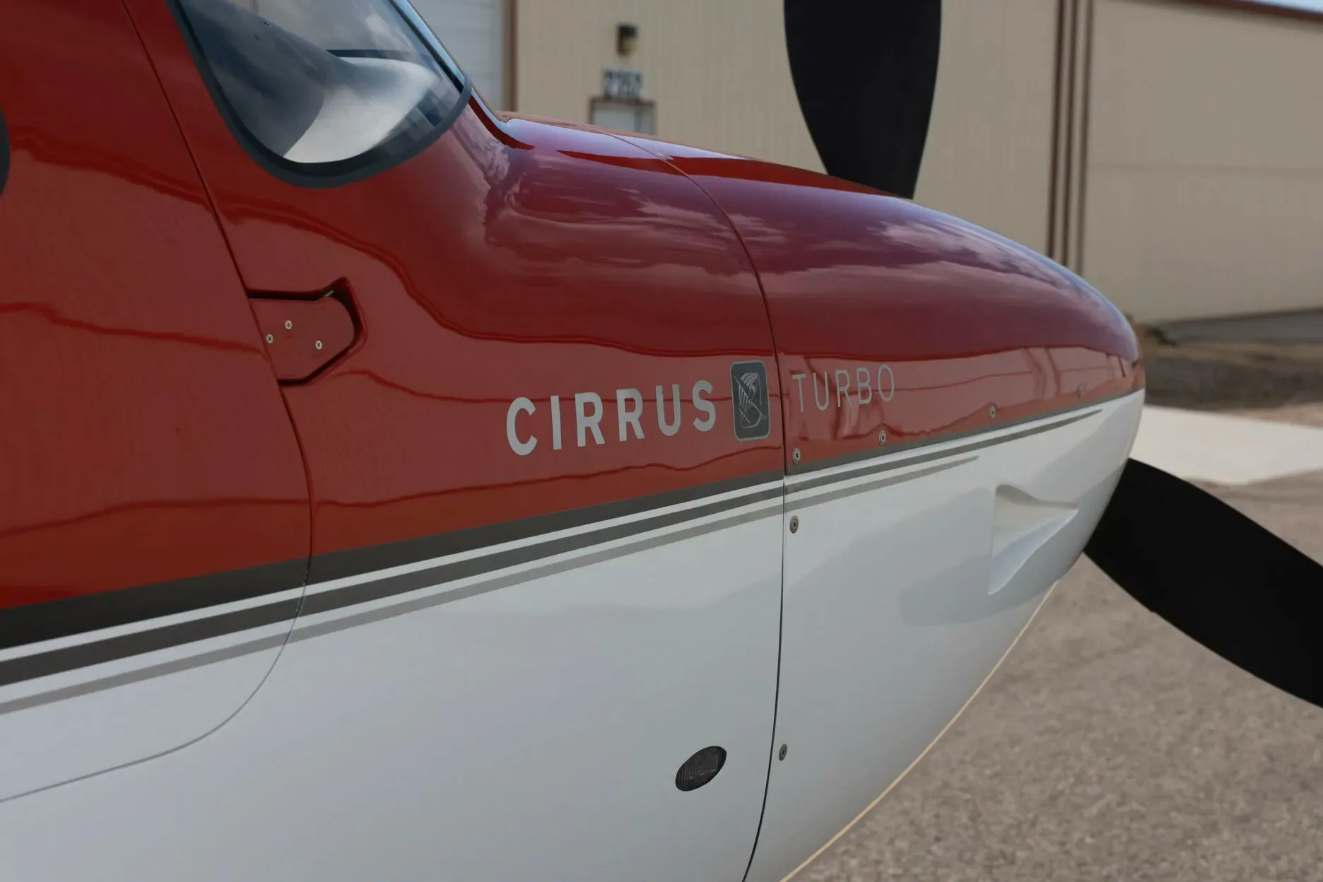 Exterior view of a 2011 Cirrus SR22 G3 Turbo.