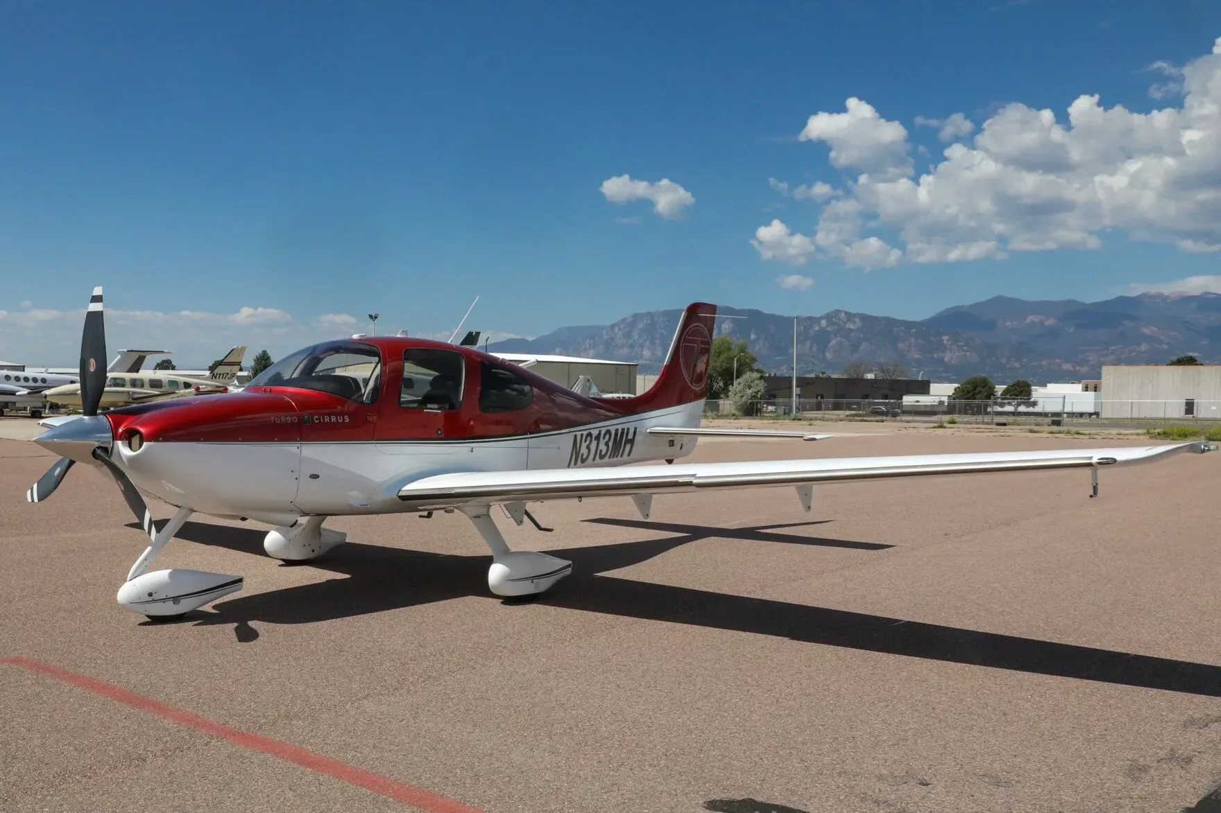 Exterior view of a 2011 Cirrus SR22 G3 Turbo.