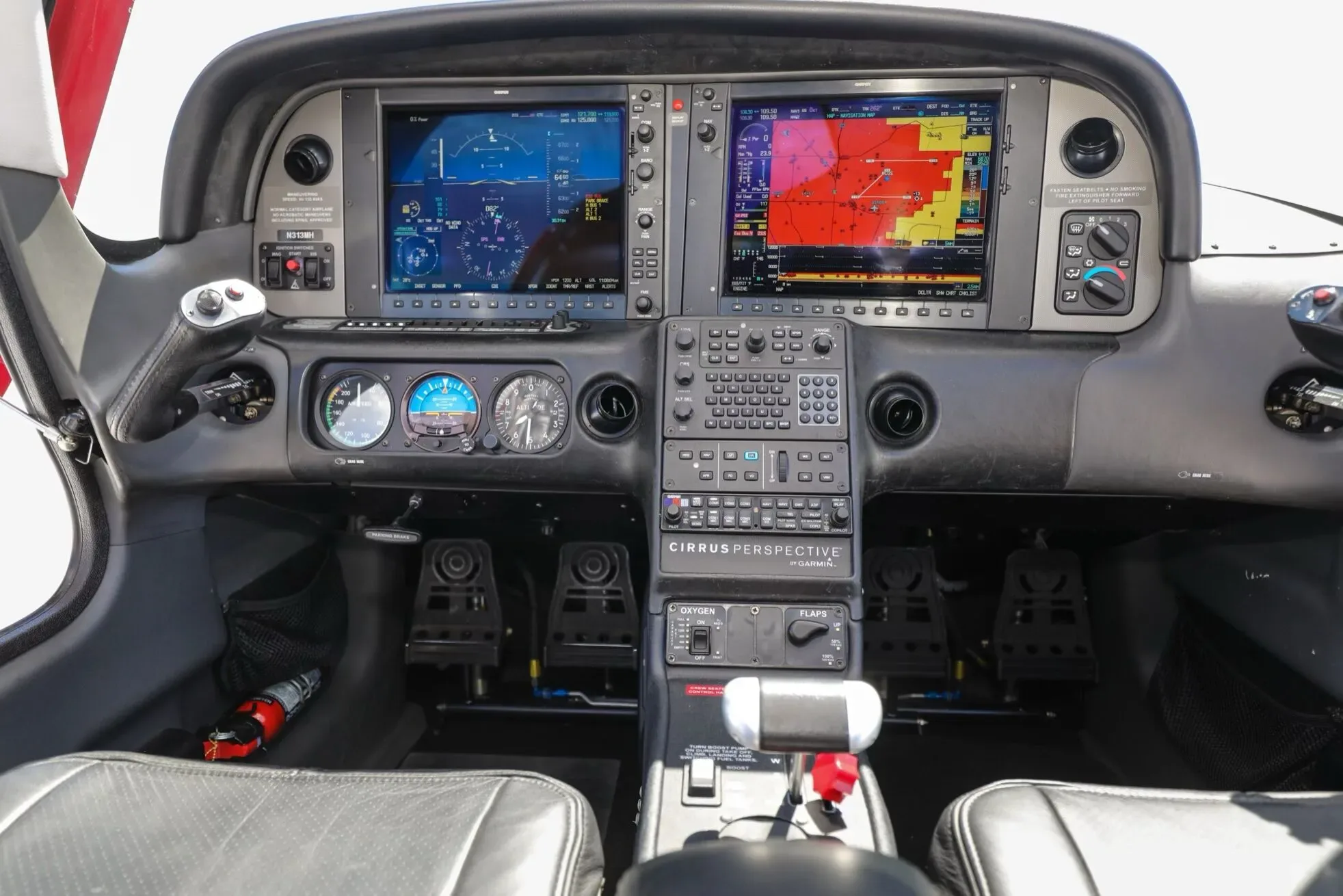 Cockpit and instrument panel of a 2011 Cirrus SR22 G3 Turbo.