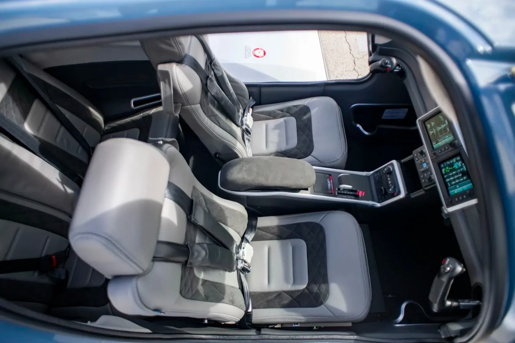 Cabin interior of a 2024 Cirrus SR22T G7 GTS.