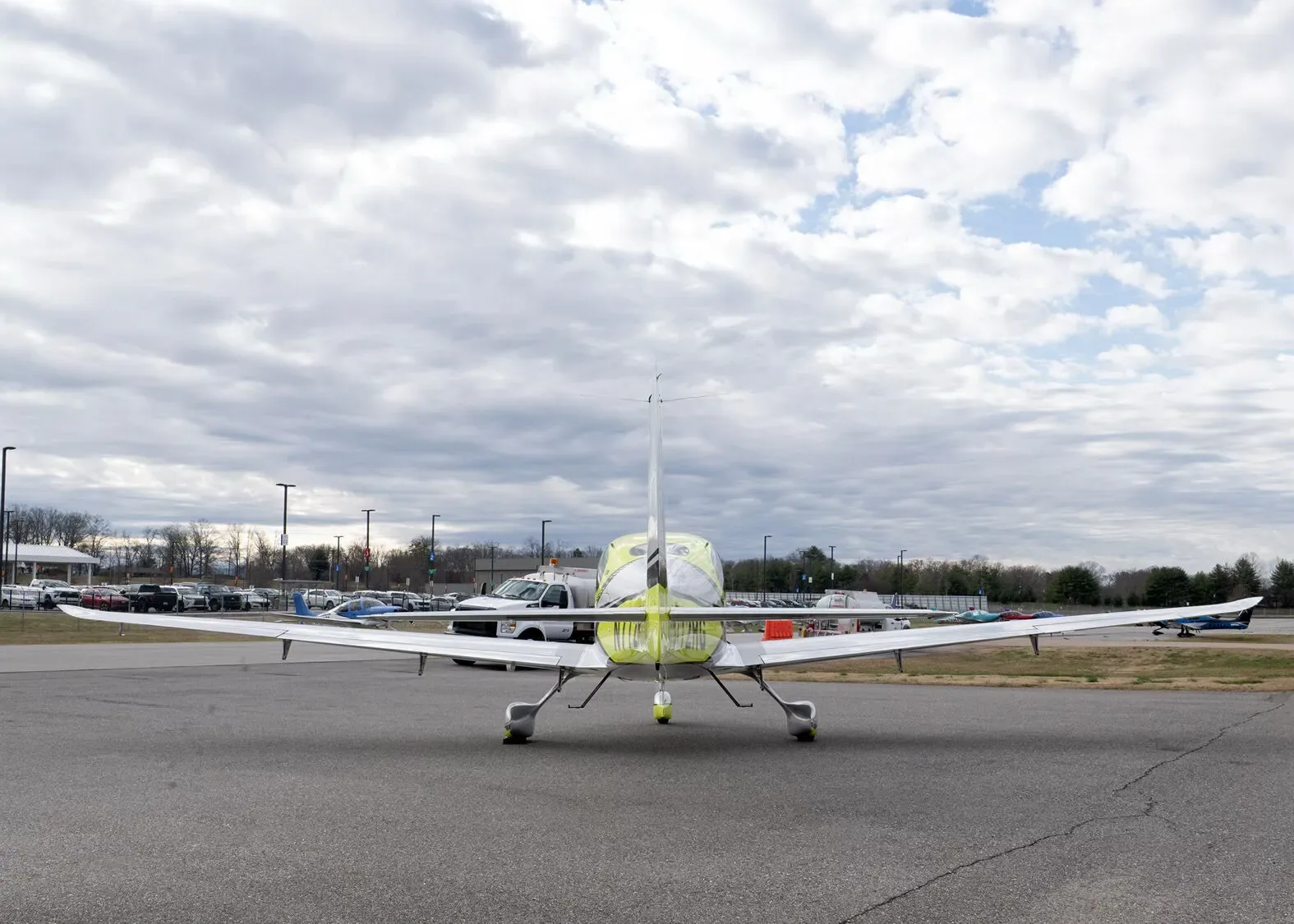Exterior view of a 2024 Cirrus SR22T G7 GTS, N62TJ.