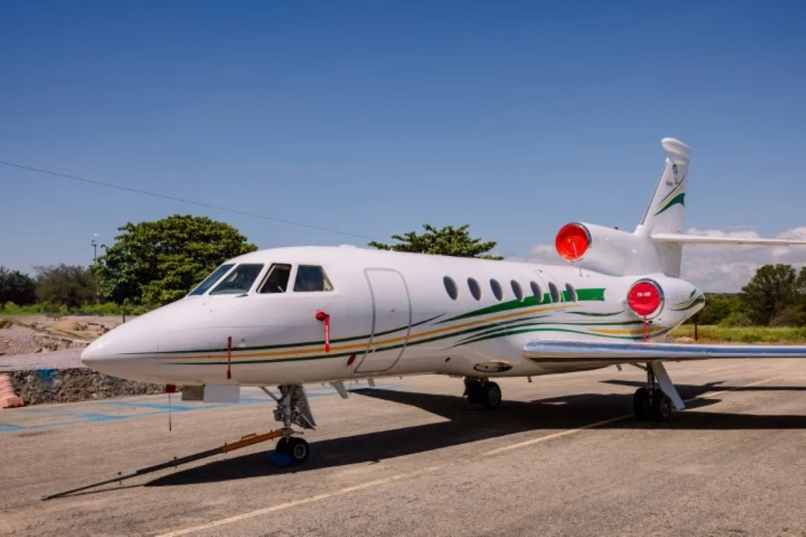 1995 Falcon 50