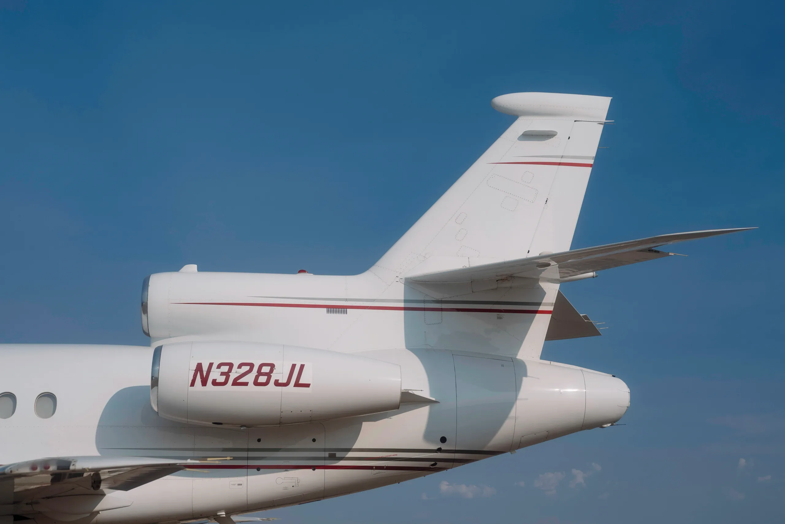 1996 Falcon 900B