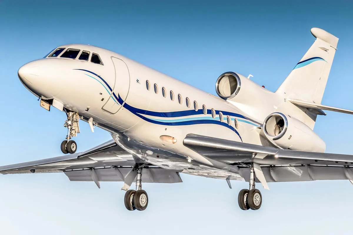 1996 Falcon 900B