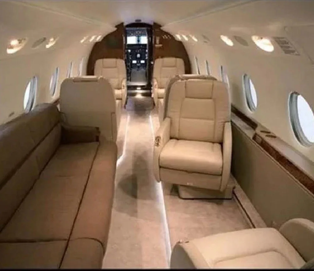 Cabin interior of a 2002 Gulfstream G200.