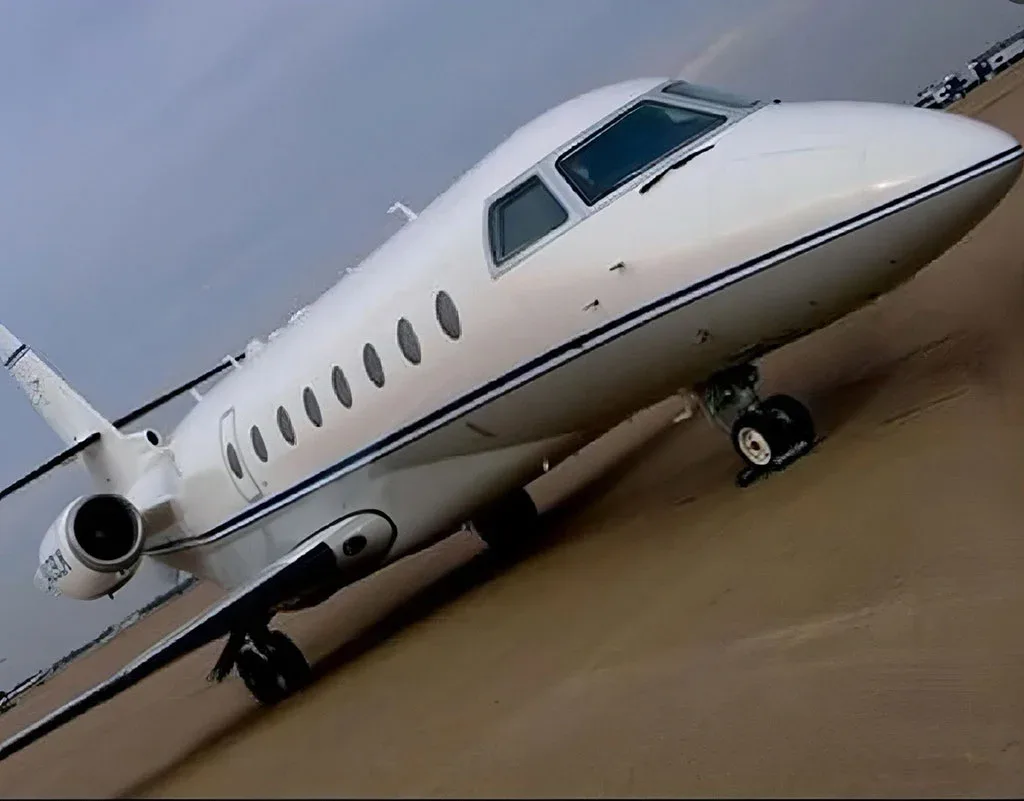 Exterior view of a 2002 Gulfstream G200.