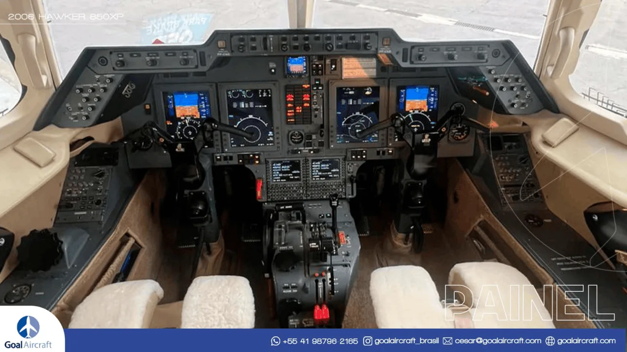 Cockpit and instrument panel of a 2006 Hawker 850XP.