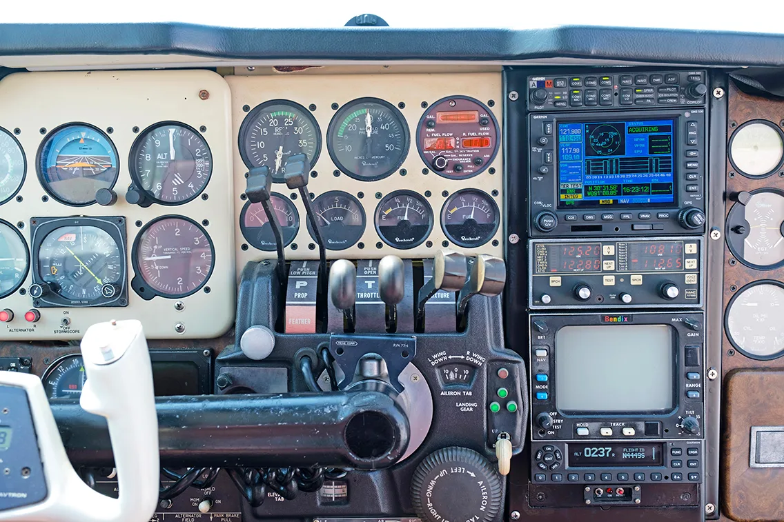 Avionics suite of a 1975 Beech 95-B55 (T42A).