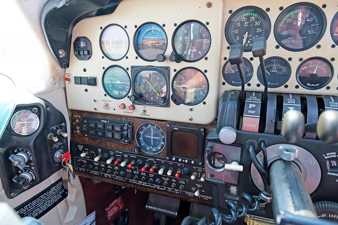 Cockpit and instrument panel of a 1975 Beech 95-B55 (T42A).