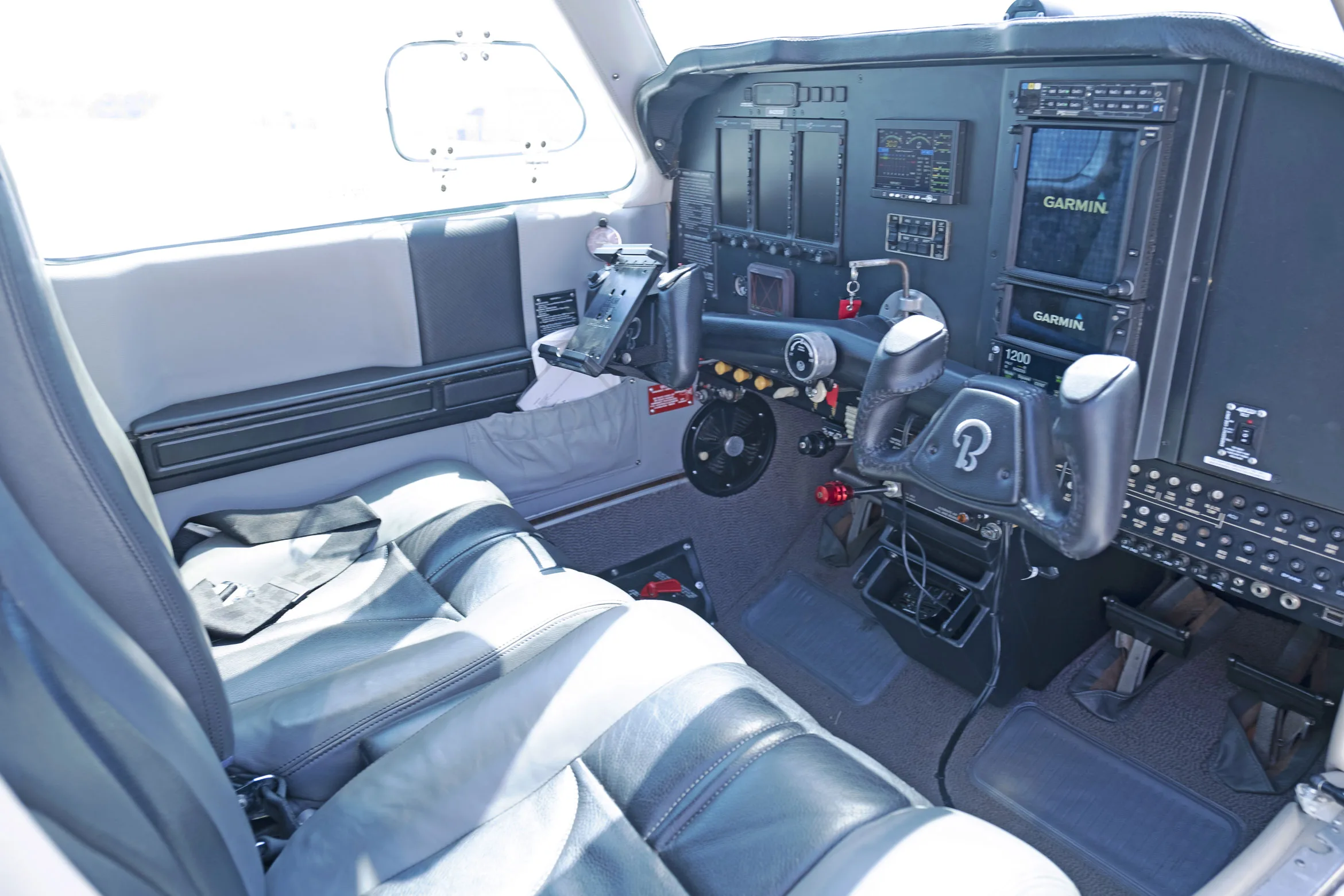1977 Beech A36 - N4203S