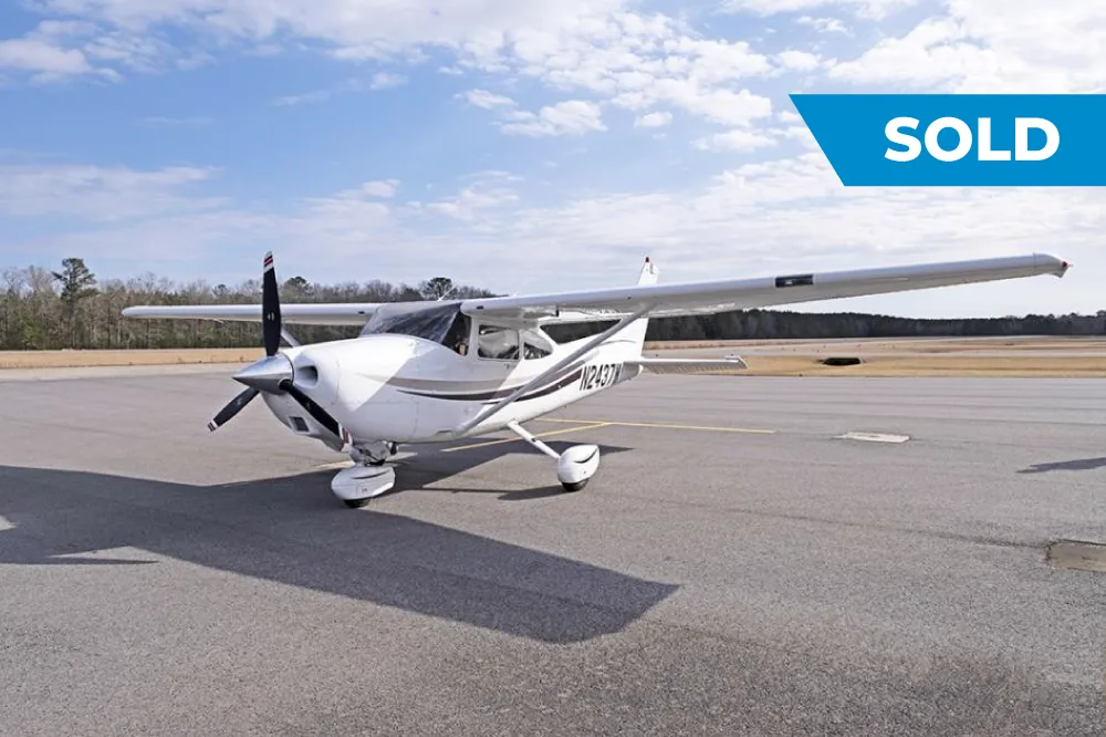 2000 Cessna 182S Skylane - N2437W