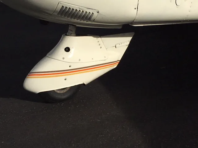 Exterior view of a 1968 Beechcraft 36, N7501N.