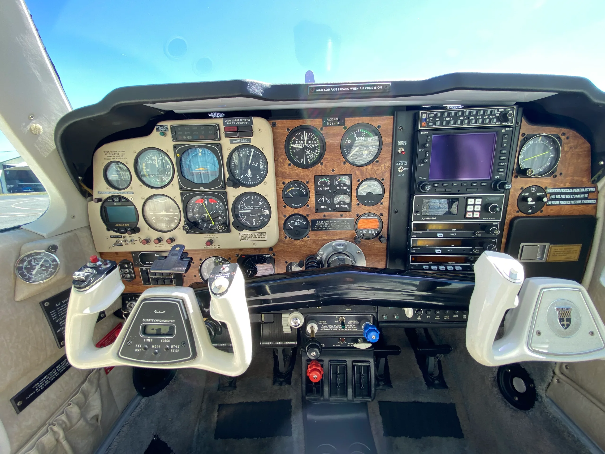 Cockpit and instrument panel of a 1982 Beechcraft A36 (Beech Aircraft 50th Anniversary Model).