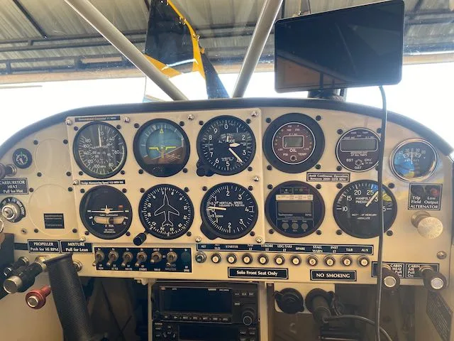 Avionics suite of a 1966 Beechcraft C33A – Debonair.