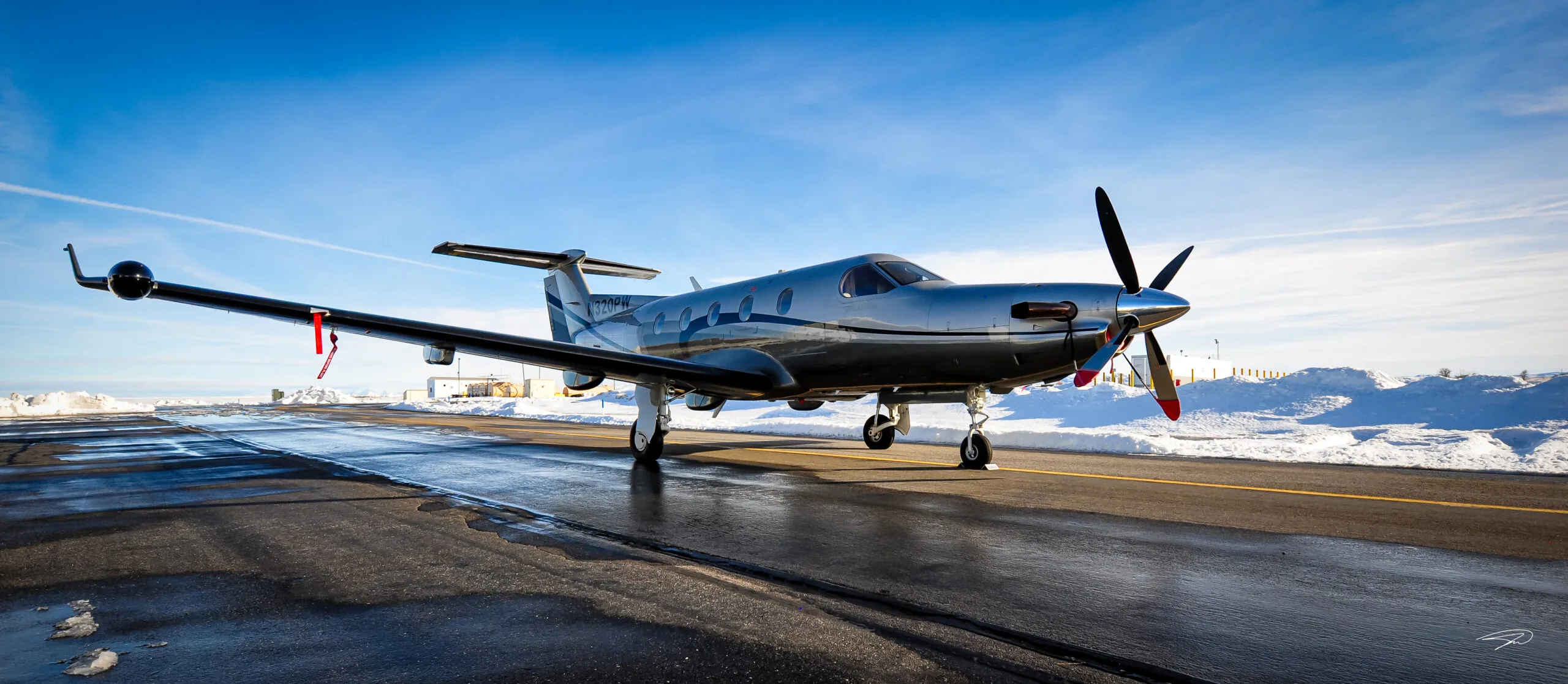 Exterior view of a 2005 Pilatus PC-12/45, N320PW.