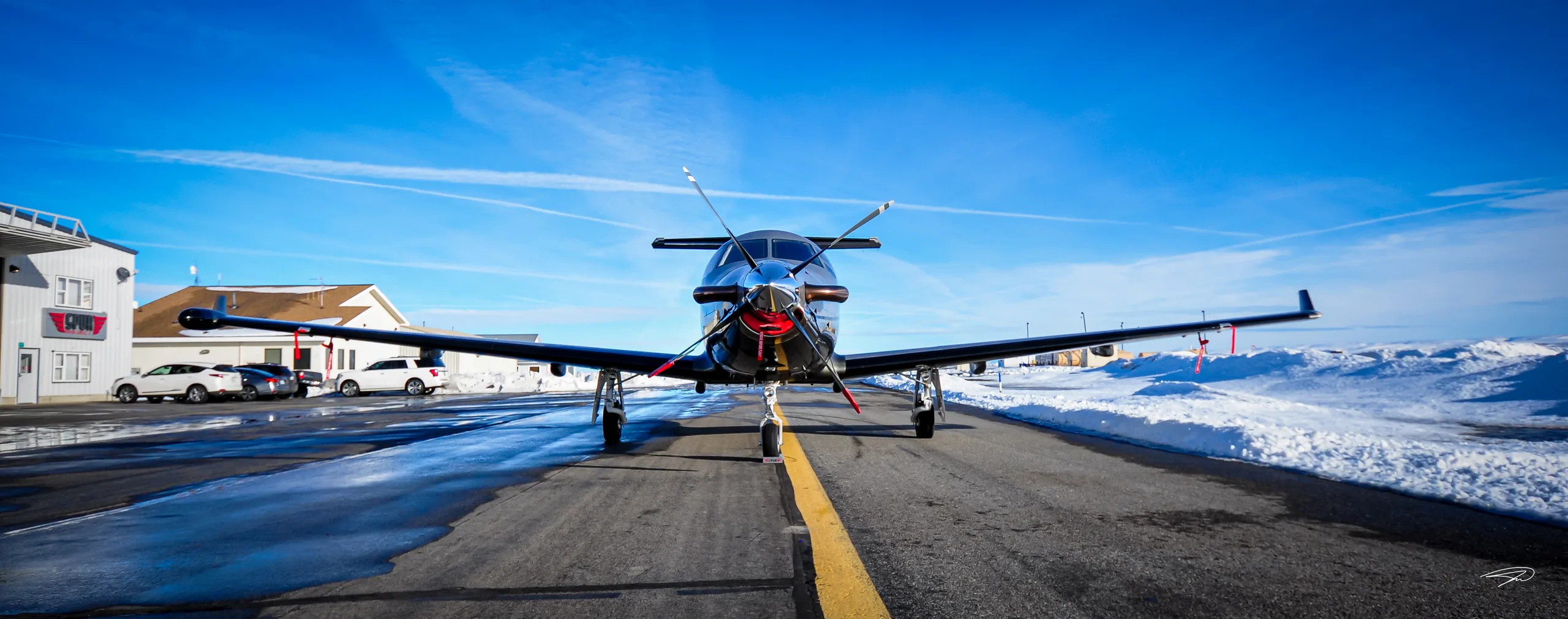Exterior view of a 2005 Pilatus PC-12/45, N320PW.