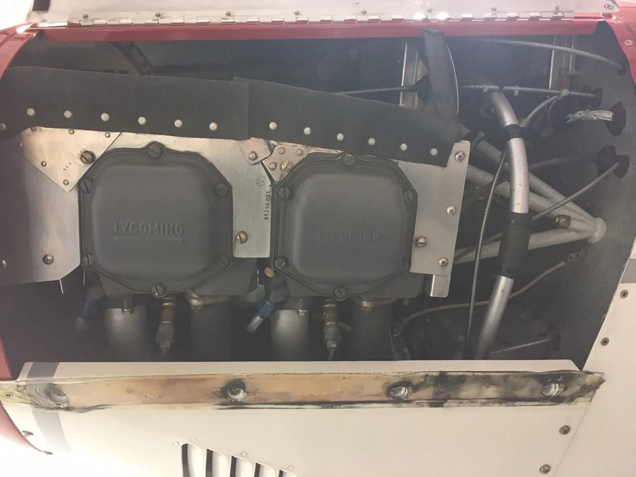 Engine detail of a 2007 Aviat Husky A1B.