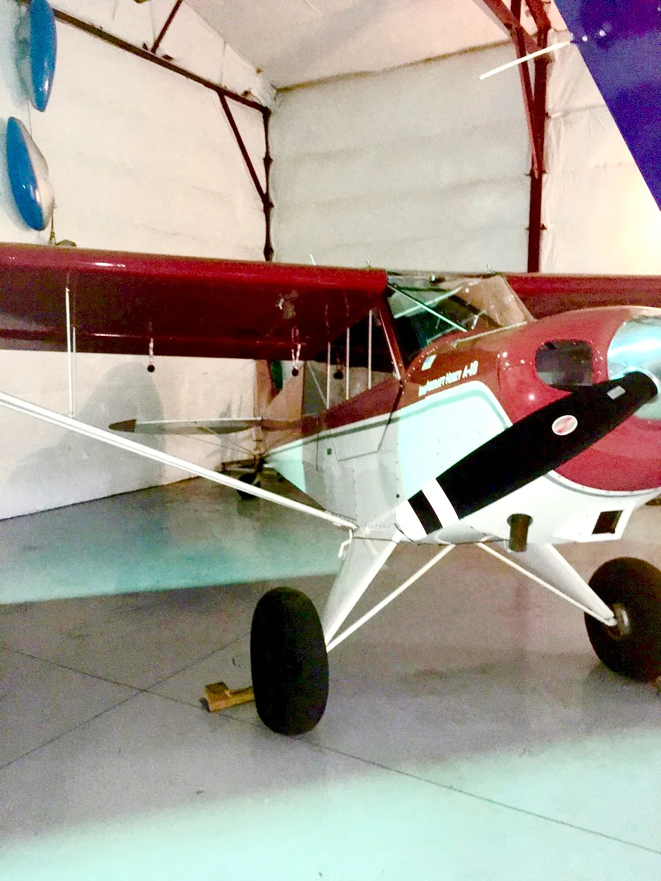 Exterior view of a 2007 Aviat Husky A1B, N307AM.