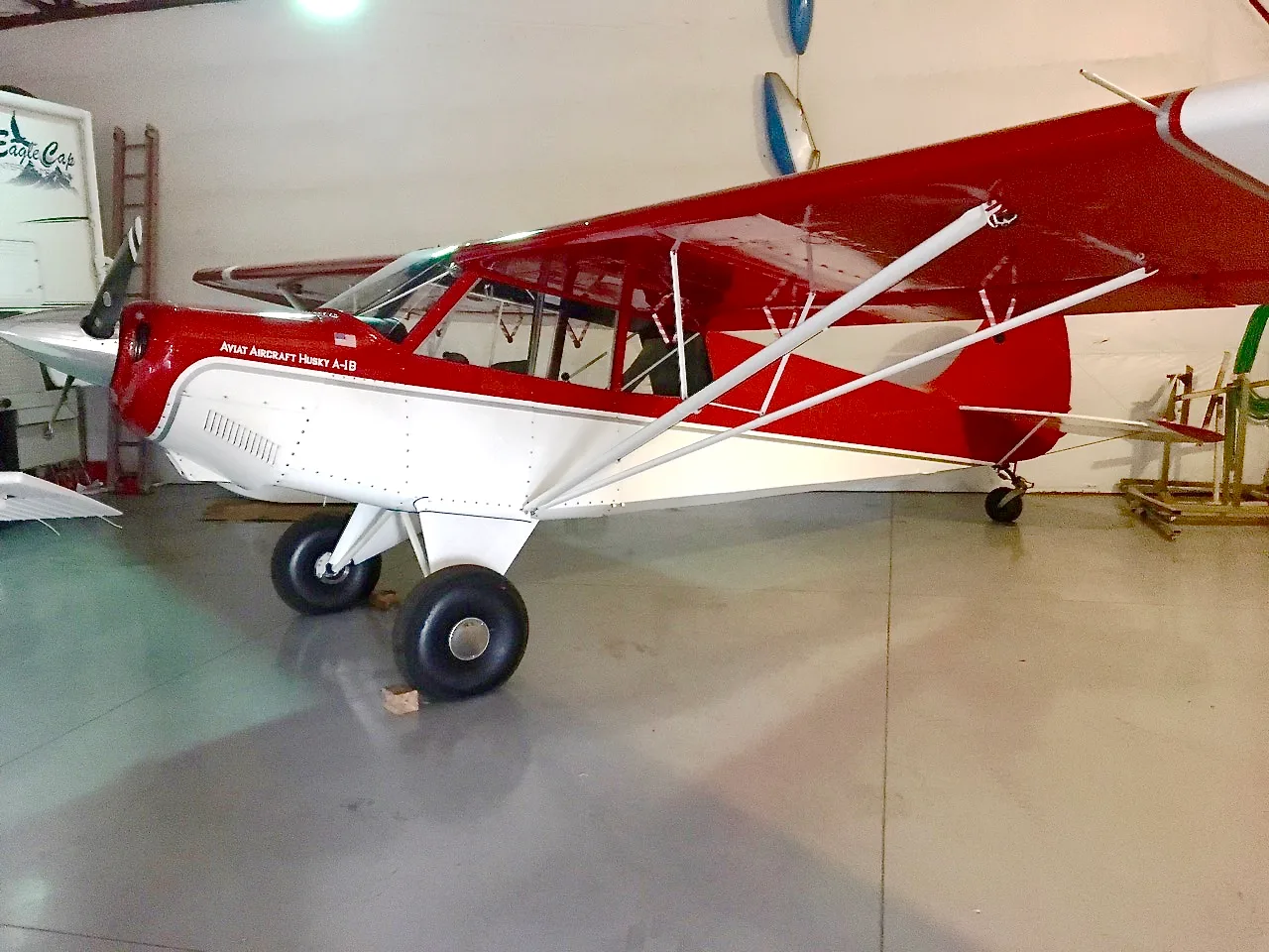 Exterior view of a 2007 Aviat Husky A1B, N307AM.