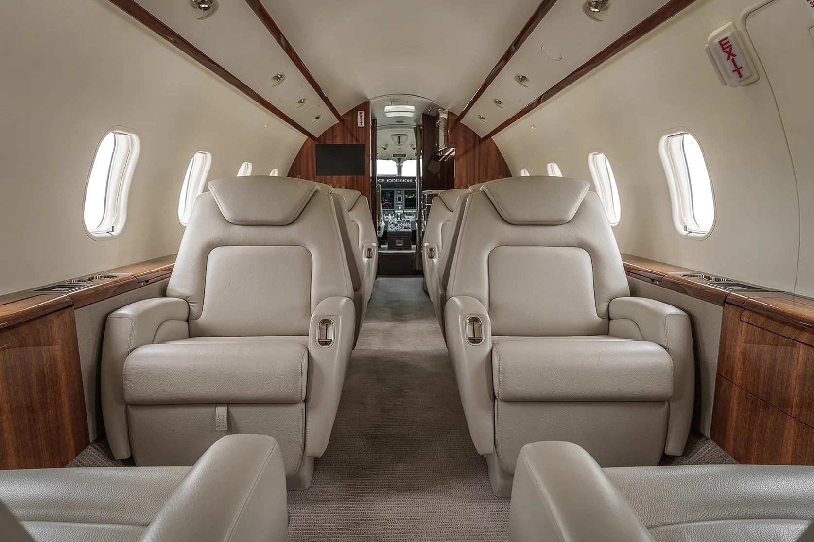 Cabin interior of a Bombardier Challenger 300 | SN 20194.