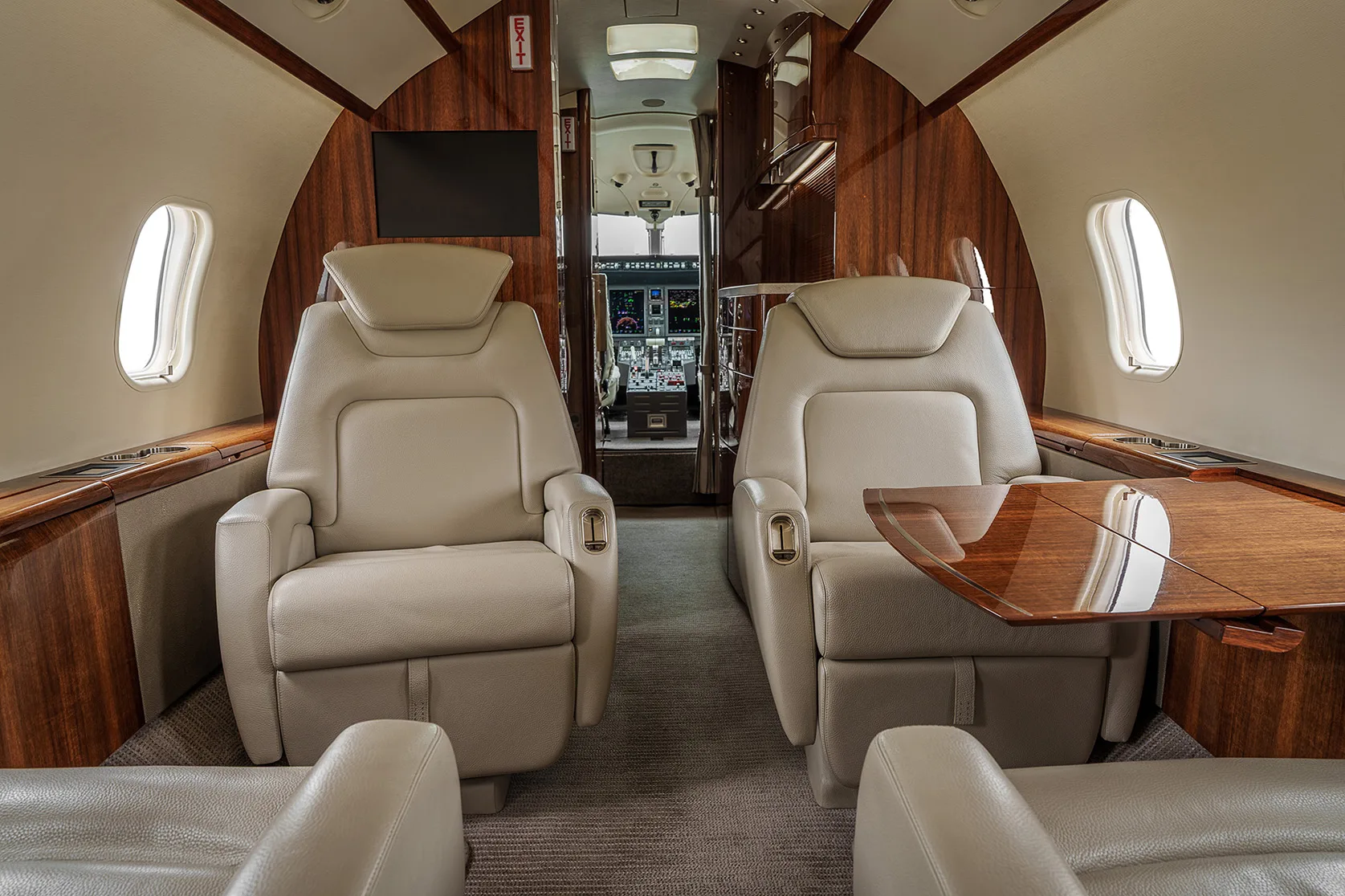Cabin interior of a Bombardier Challenger 300 | SN 20194.