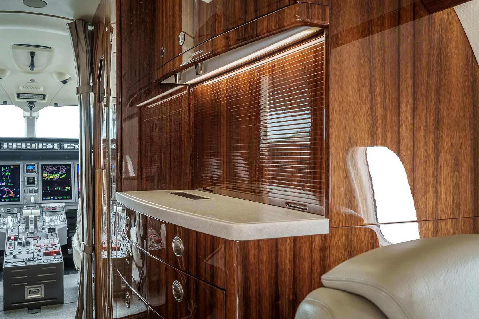 Cabin interior of a Bombardier Challenger 300 | SN 20194.