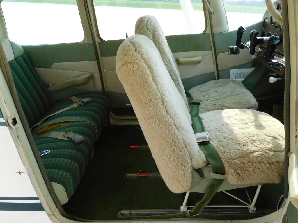 Cabin interior of a 1962 Cessna 182 - N2940Y Aircraft.
