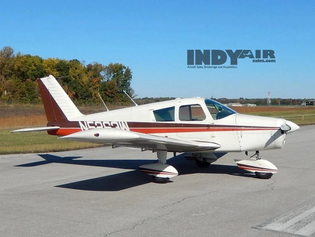 Exterior view of a 1962 Piper Cherokee 160- N5263W Aircraft.