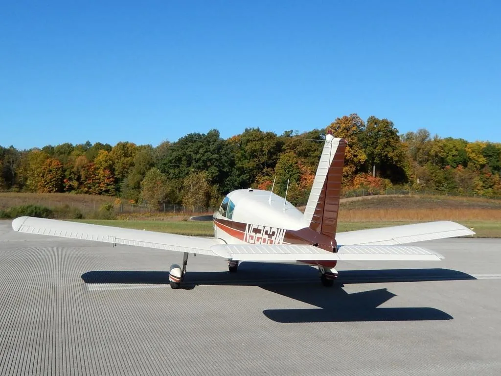 Exterior view of a 1962 Piper Cherokee 160- N5263W Aircraft.