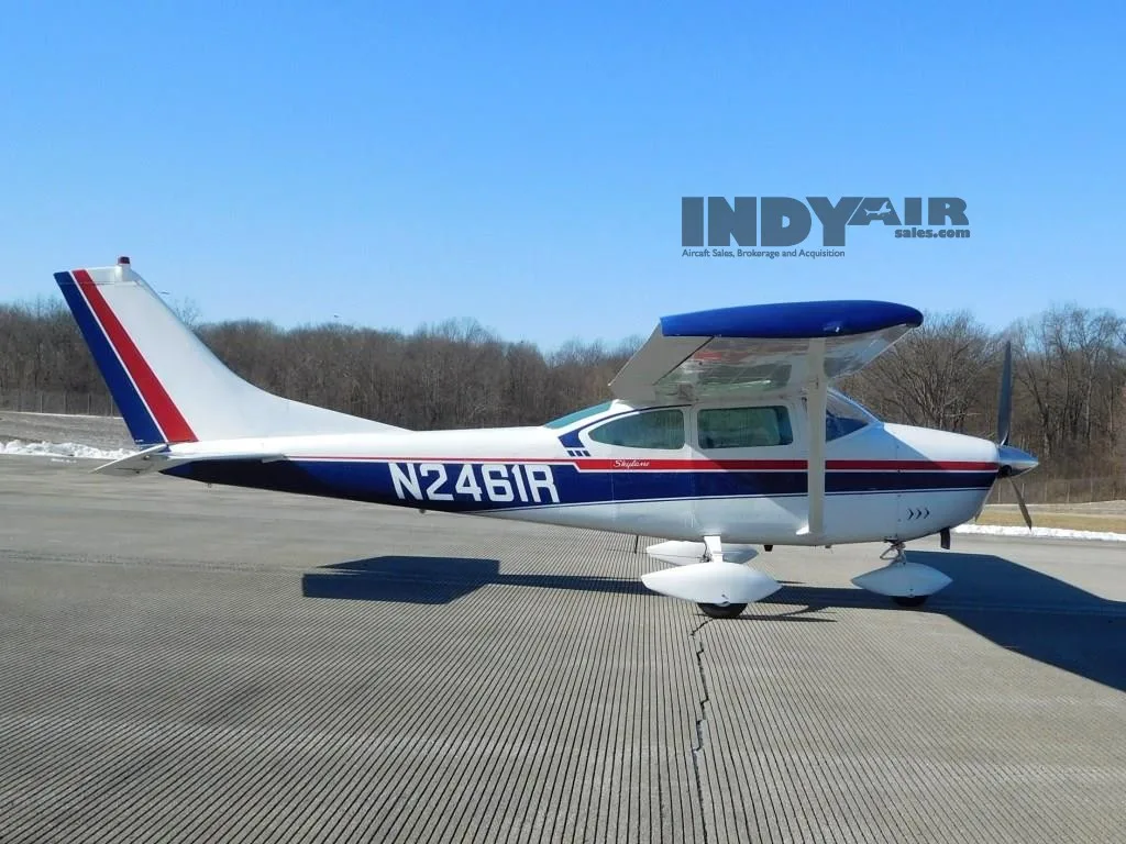 Exterior view of a 1964 Cessna 182 - N2461R Aircraft.