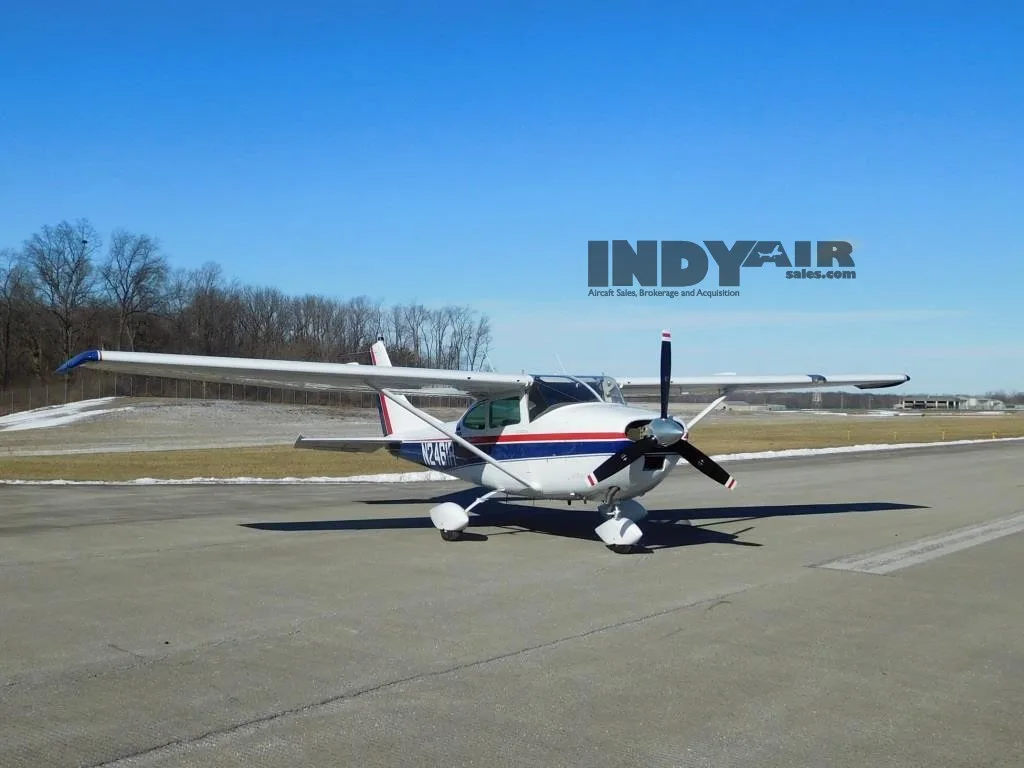 Exterior view of a 1964 Cessna 182 - N2461R Aircraft.