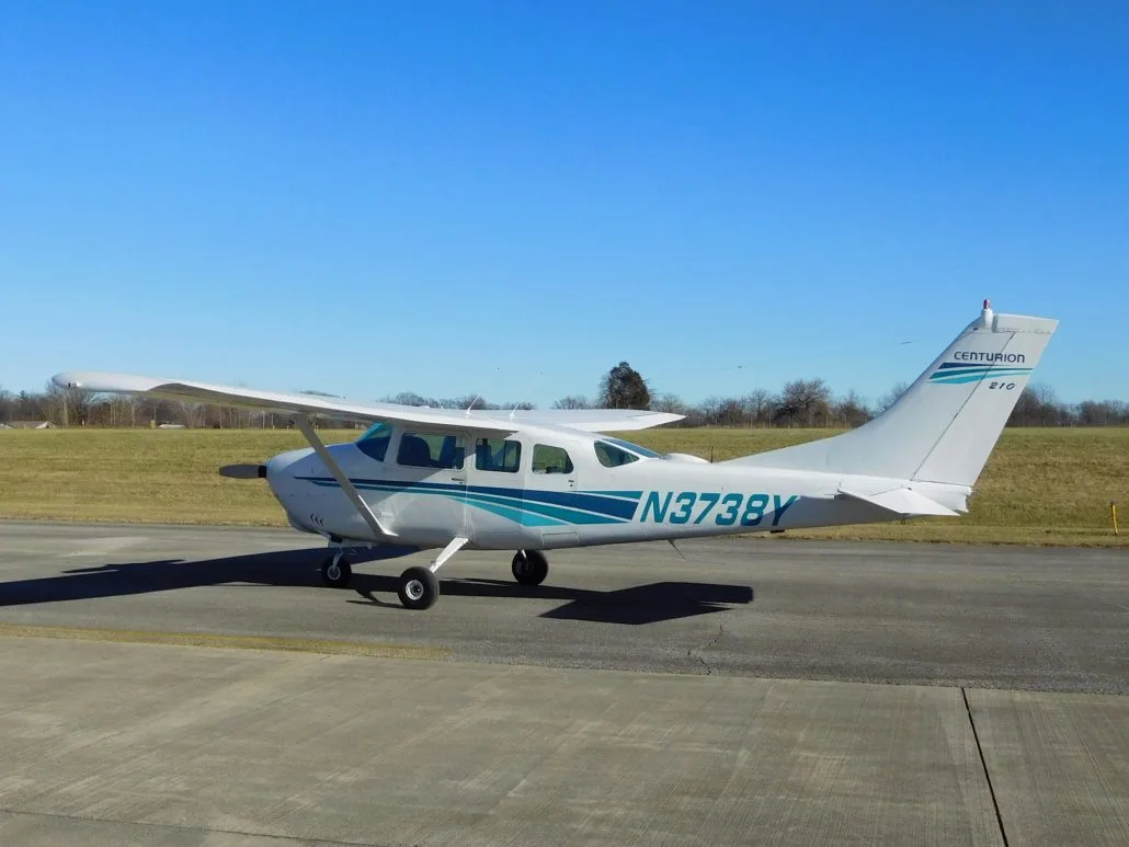 Exterior view of a 1964 Cessna 210D - N3738Y Aircraft.