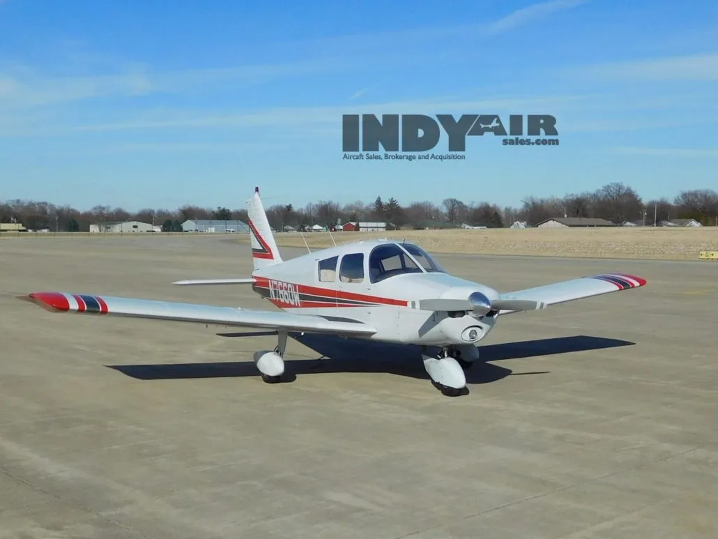 Exterior view of a 1964 Piper Cherokee 180 - N7660W Aircraft.