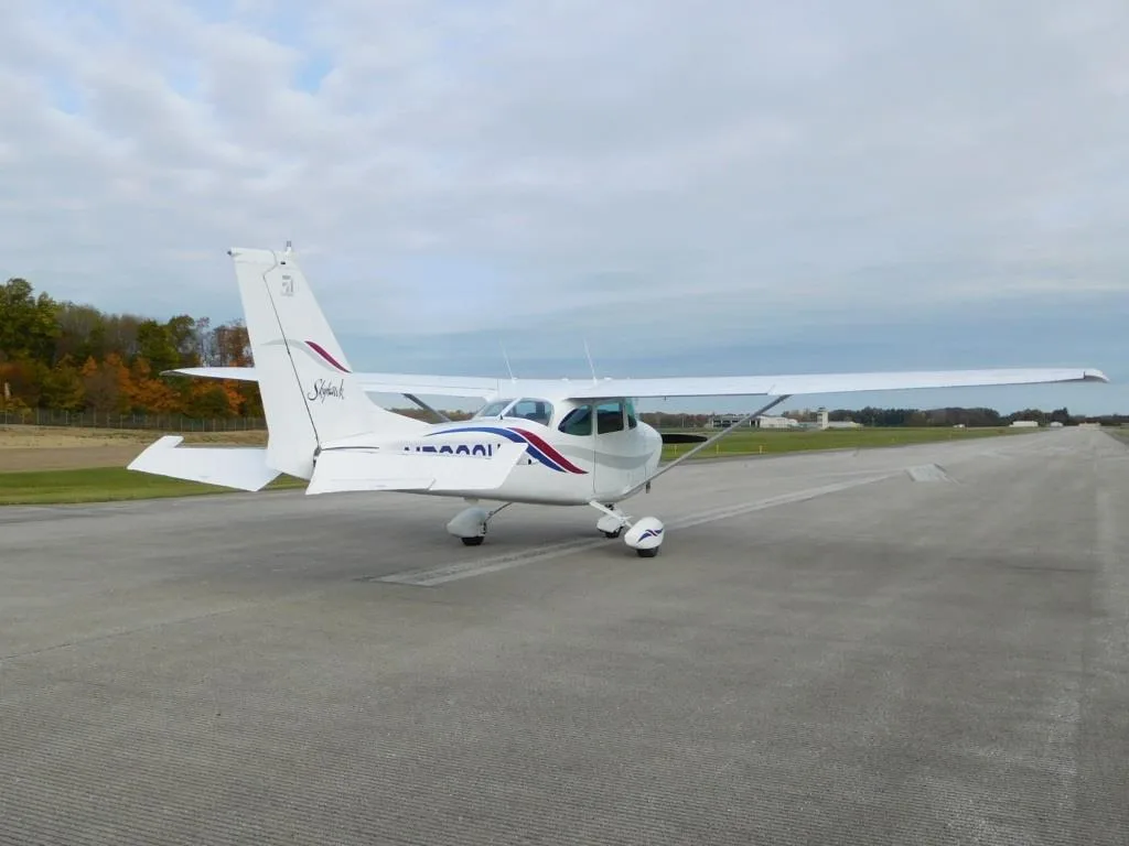 Exterior view of a 1965 Cessna 172 - N7908U Aircraft.