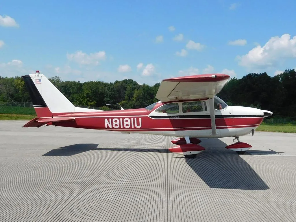 Exterior view of a 1965 Cessna 172 - N8181U Aircraft.