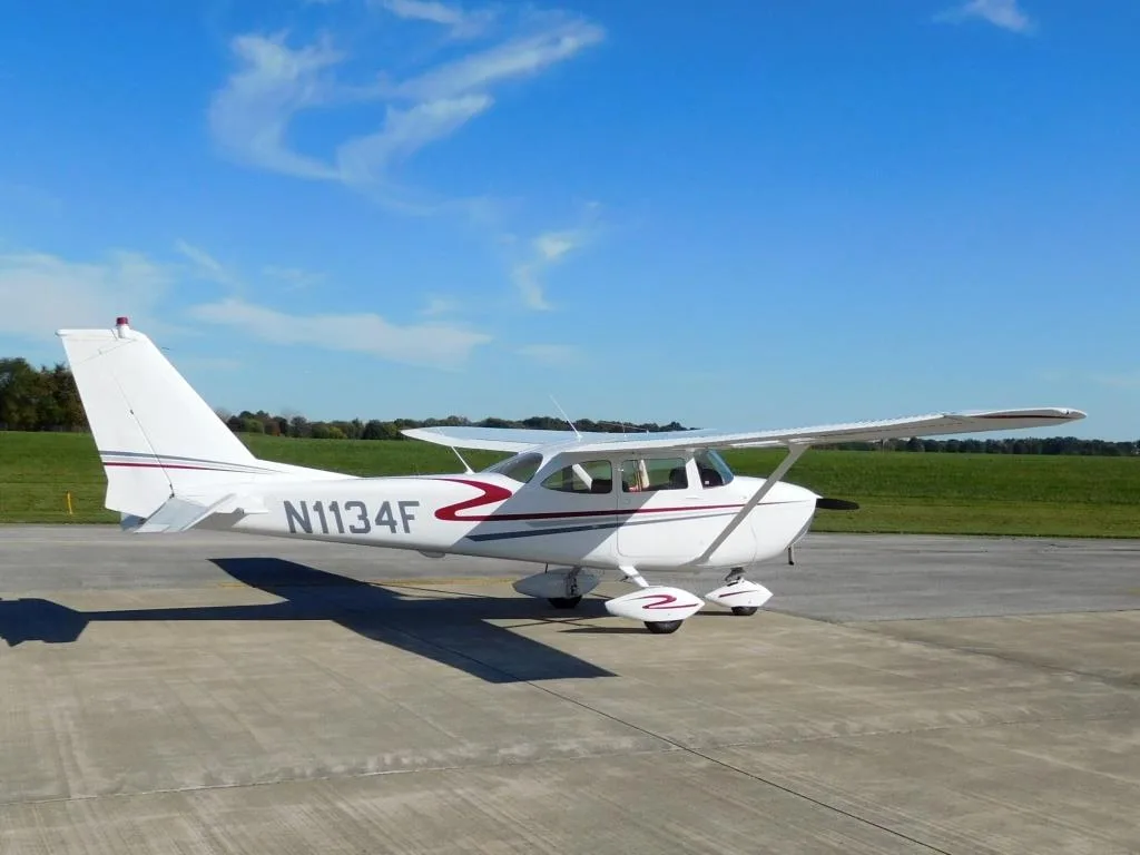 Exterior view of a 1966 Cessna 172G - N1134F Aircraft.