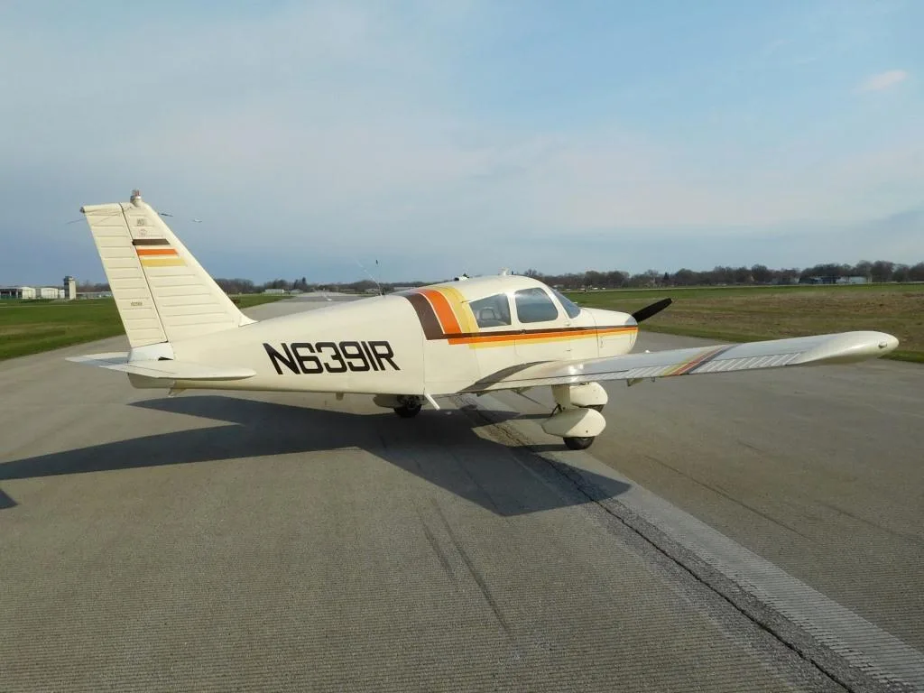 Exterior view of a 1966 Piper Cherokee 140- N6391R Aircraft.