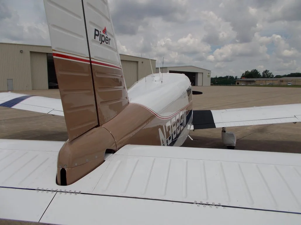 Exterior view of a 1966 Piper Cherokee SIX - N3899W Aircraft.