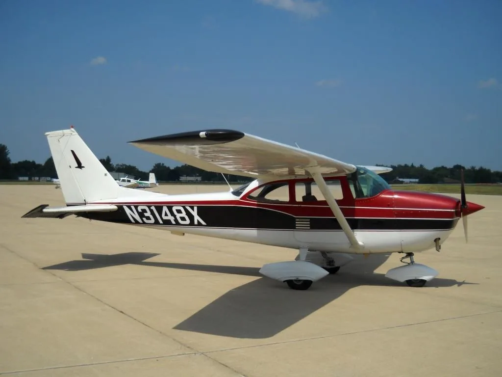 Exterior view of a 1967 Cessna 172 - N3148X Aircraft.