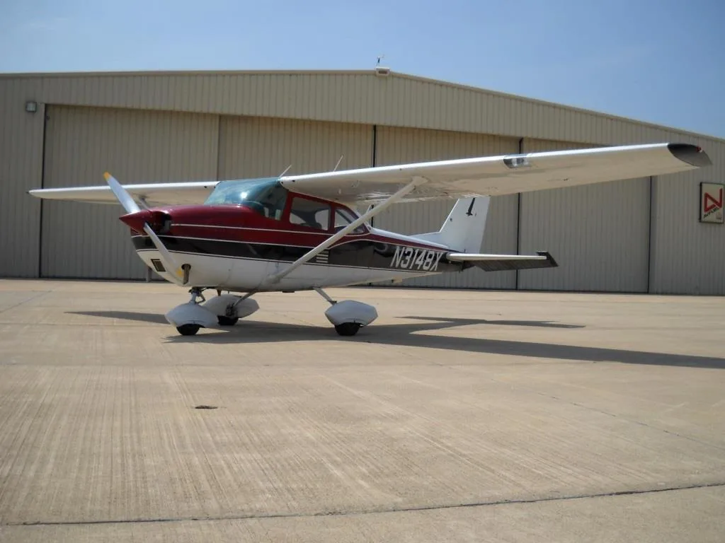 Exterior view of a 1967 Cessna 172 - N3148X Aircraft.