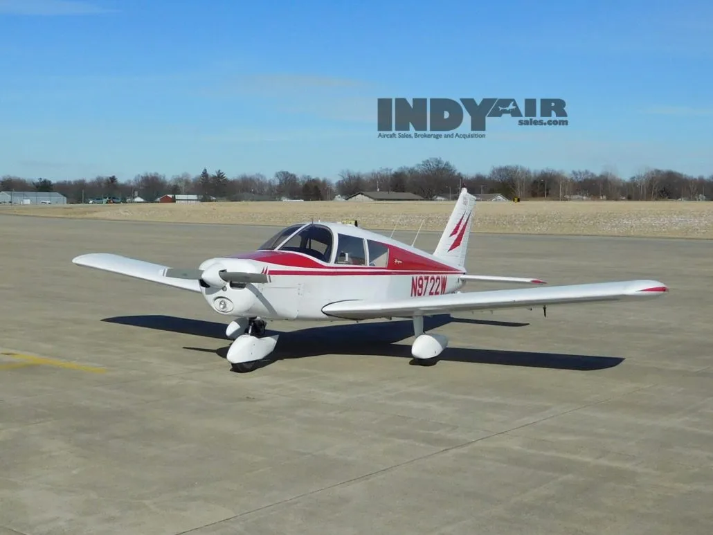 Exterior view of a 1967 Piper Cherokee 140 160HP - N9722W Aircraft.