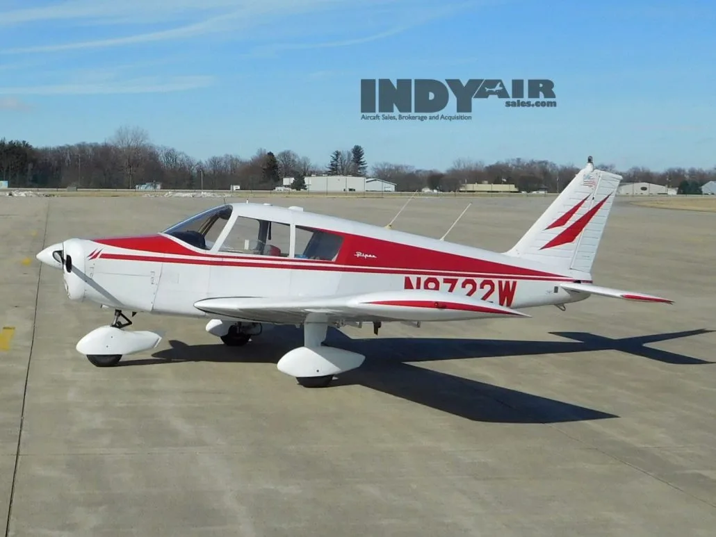 Exterior view of a 1967 Piper Cherokee 140 160HP - N9722W Aircraft.