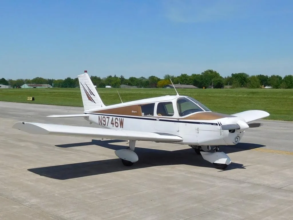 Exterior view of a 1967 Piper Cherokee 140 - N9746W Aircraft.