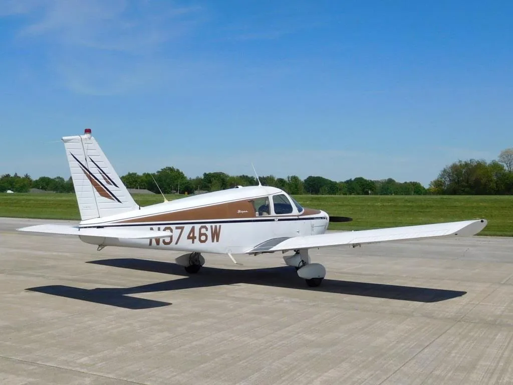 Exterior view of a 1967 Piper Cherokee 140 - N9746W Aircraft.
