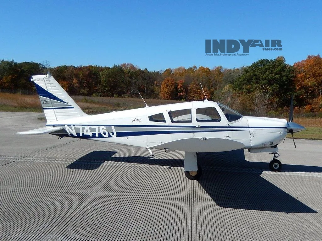 Exterior view of a 1968 Piper Arrow 180- N7476J Aircraft.