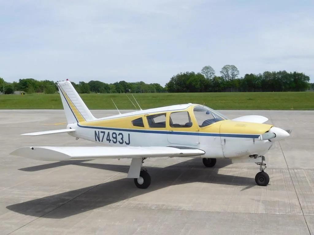 Exterior view of a 1968 Piper Arrow - N7493J Aircraft.